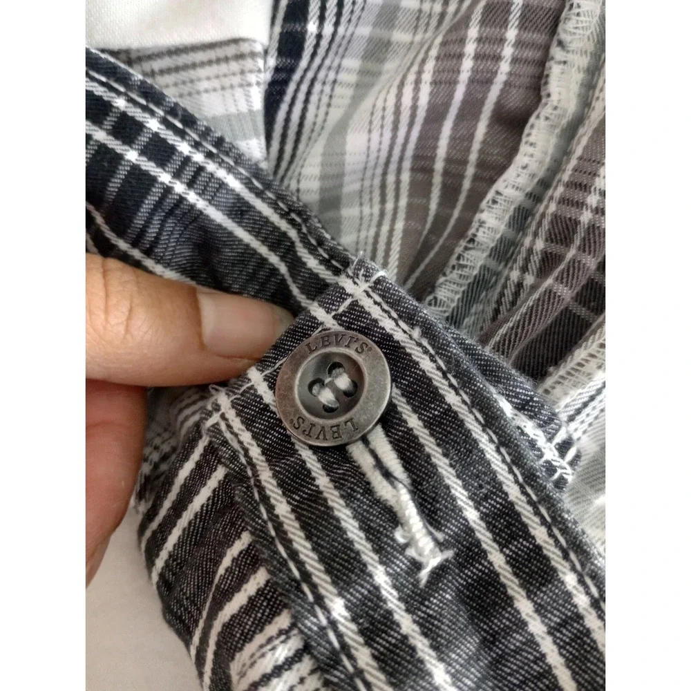 Levi Men's Brown Black Plaid Shorts Size 42  11